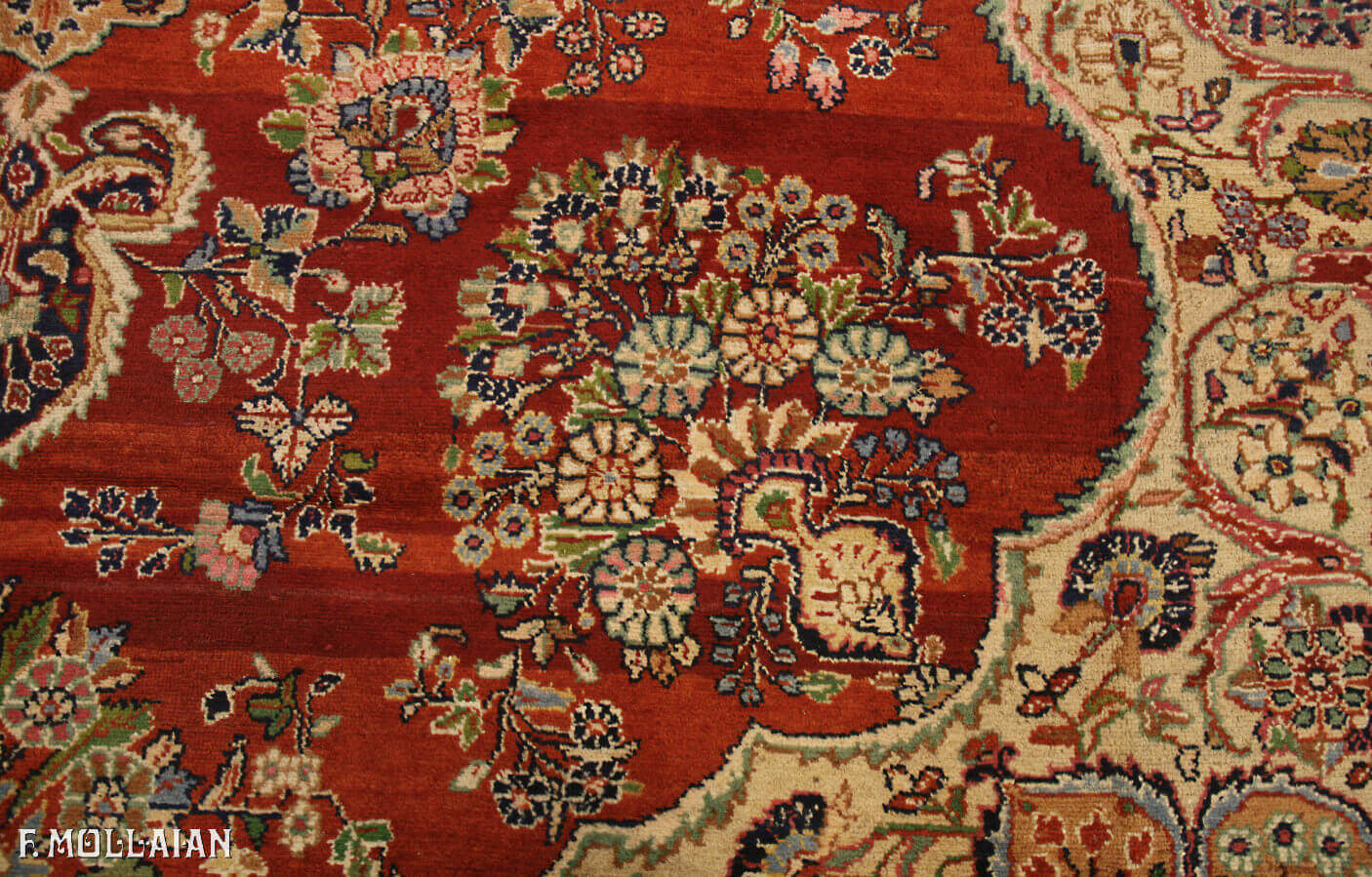 Antique Persian Lilian Carpet n°:21156289